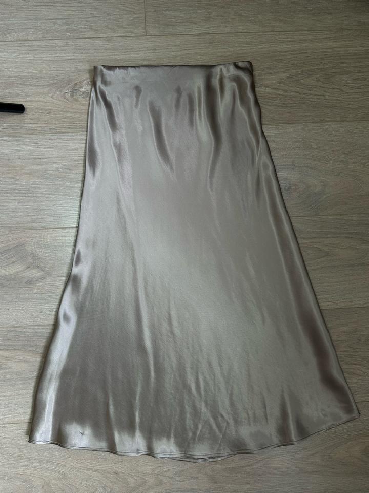 H&M