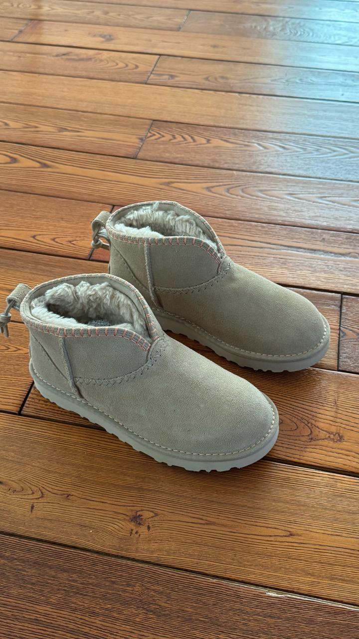 UGG