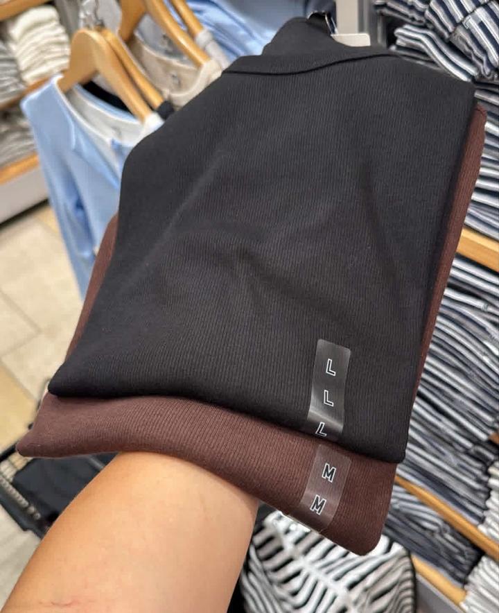 Uniqlo лонгслив оригинал