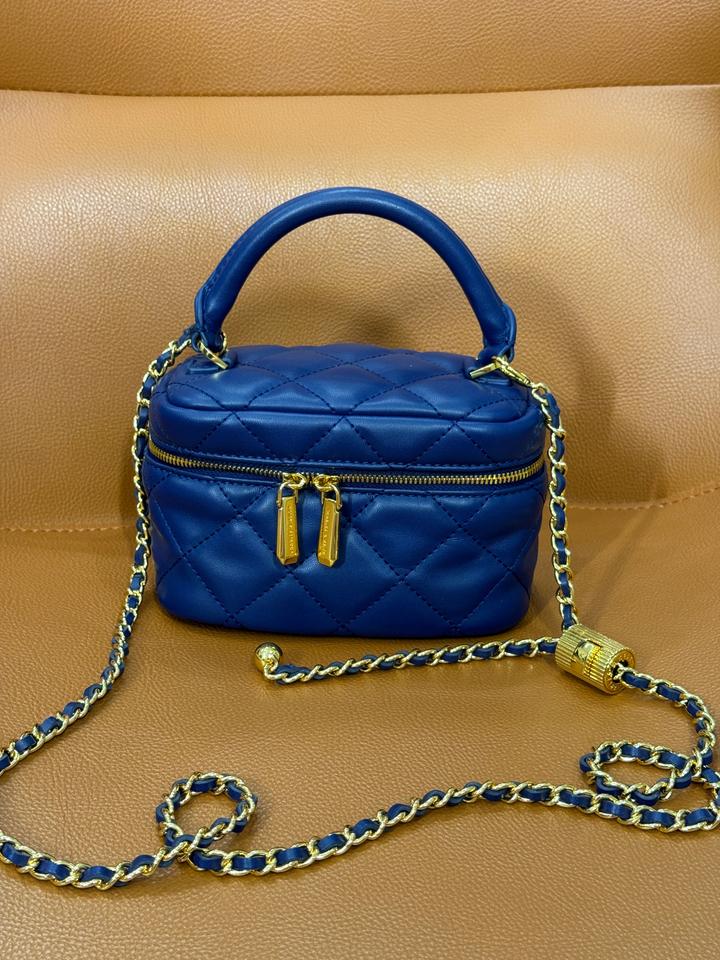 Сумка Charles & Keith