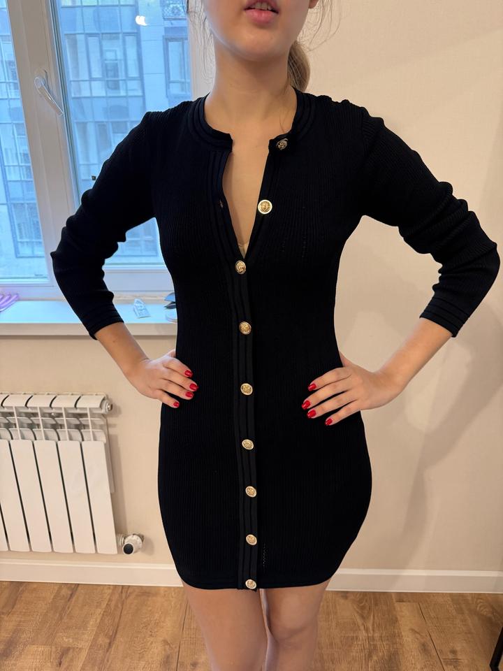 Zara Трикотажное платье мини на пуговицах