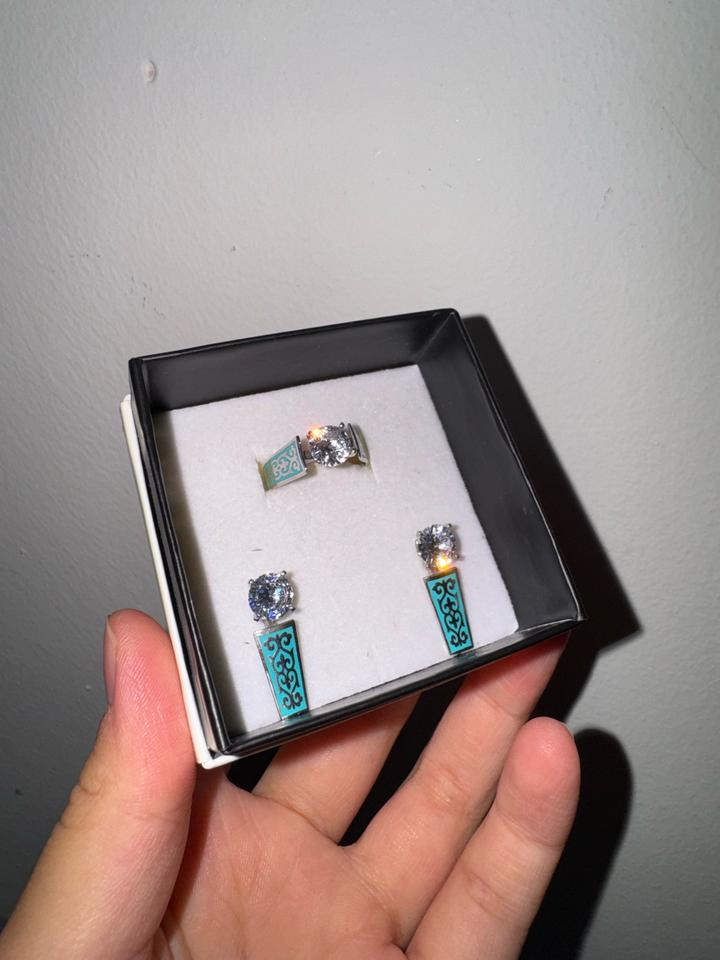 BAlausa Комплект : кольцо и серьги