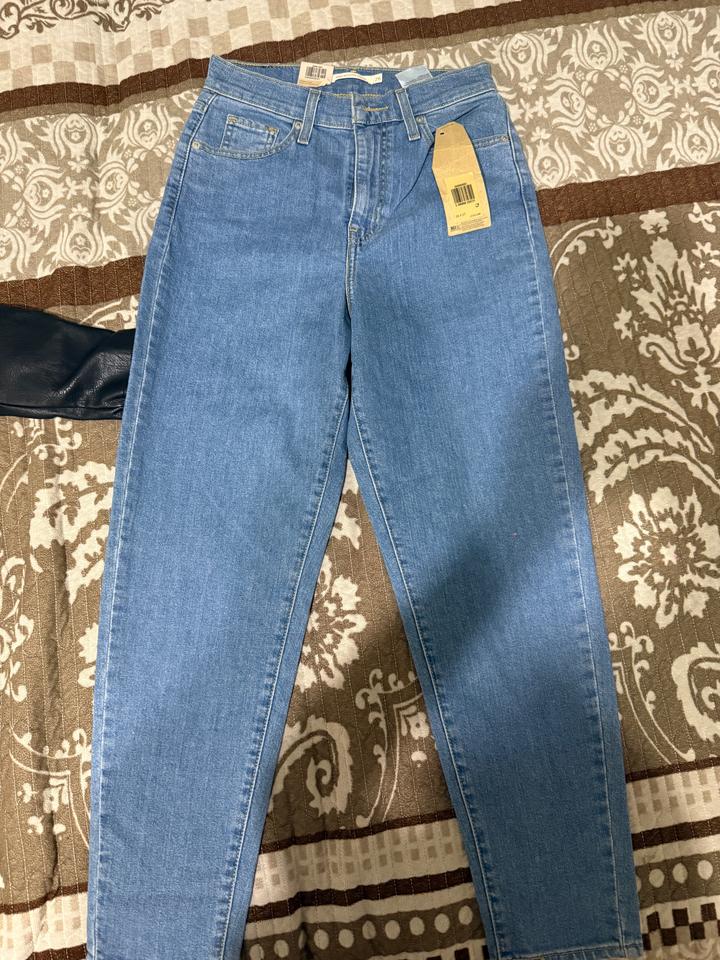 Levi's
