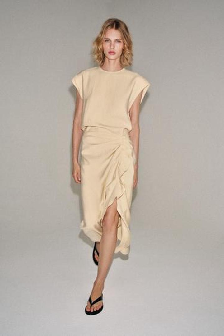 Zara Платье миди с оборками