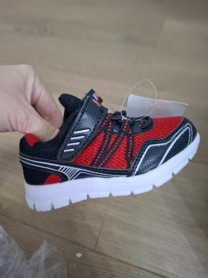 Новые кроссовки Fila  Размер маленьких деток