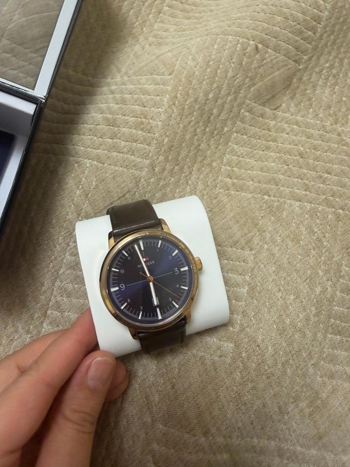 часы Tommy Hilfiger