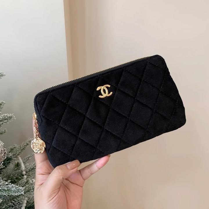 CHANEL косметичка