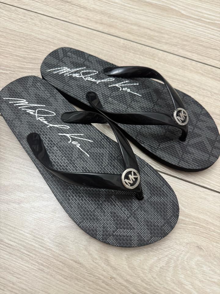 Шлепанцы Michael Kors