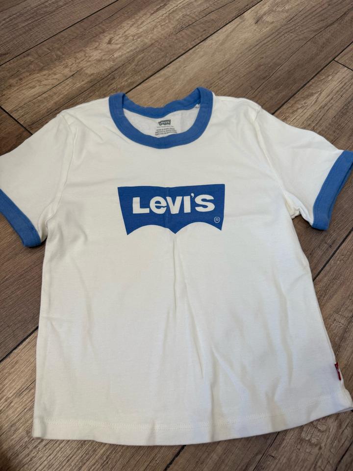 Levi's