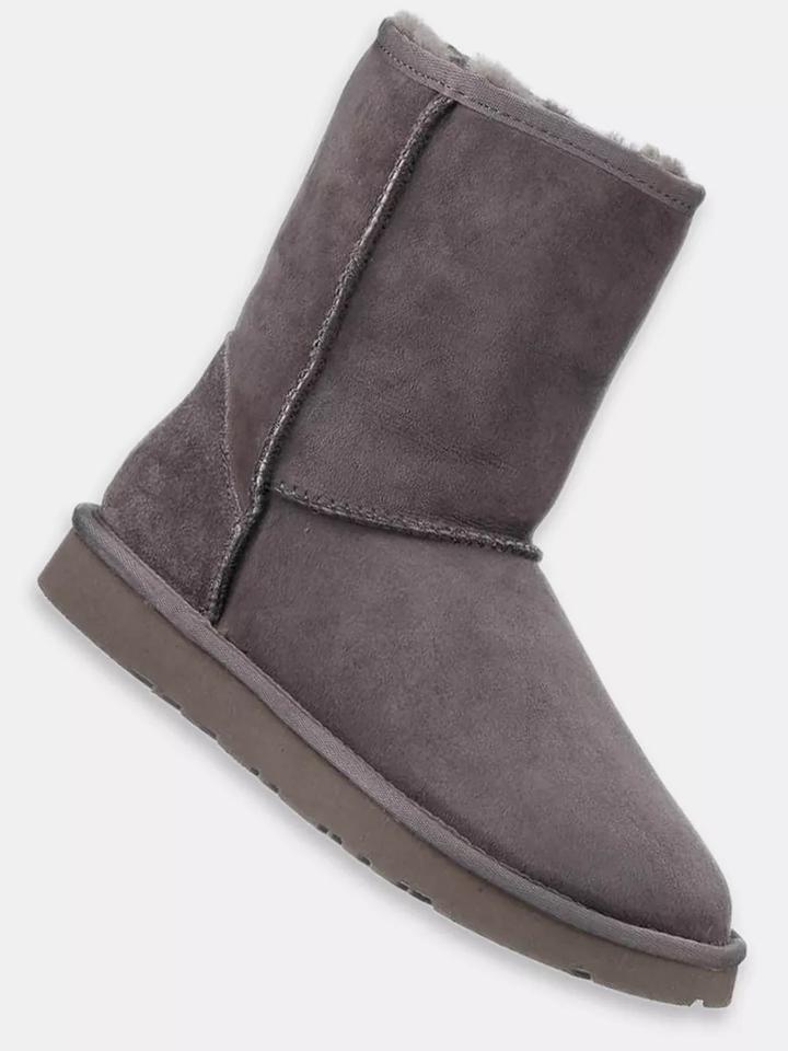 UGG
