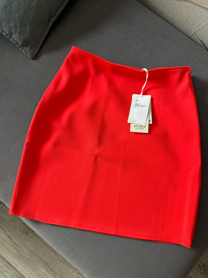 H&M