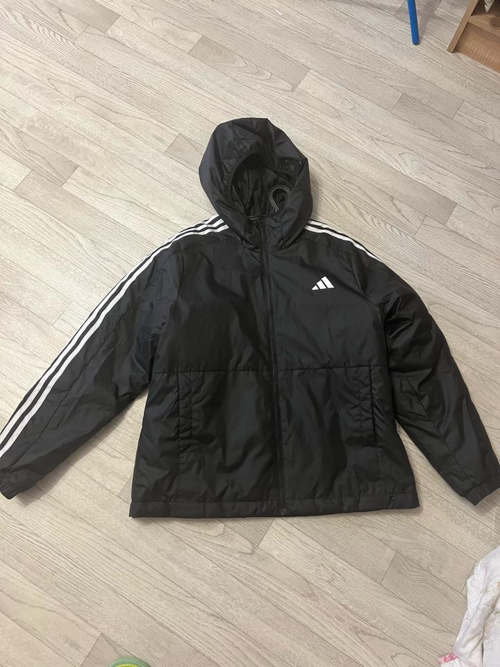 Женская куртка adidas