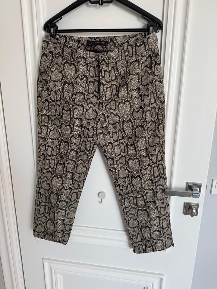 Zara Капри
