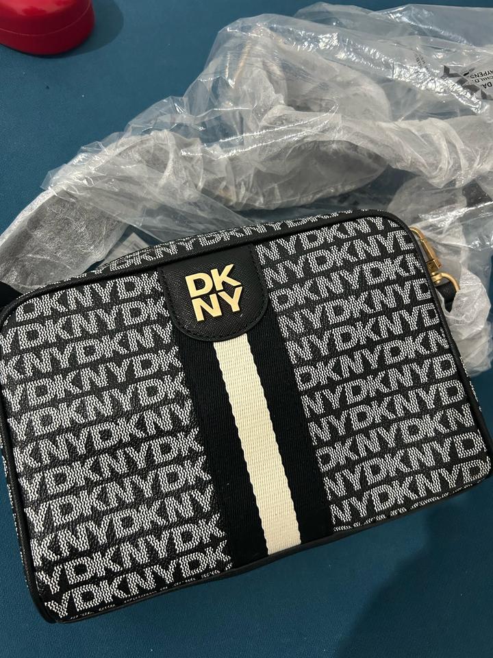 DKNY