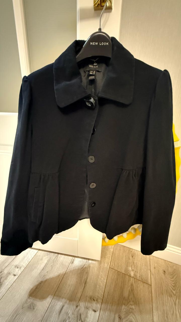 Mng Suit