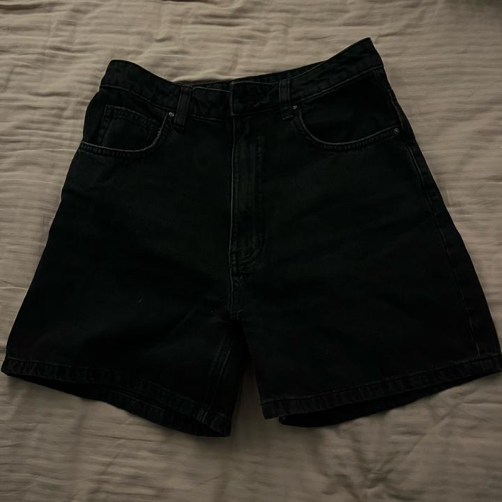 H&M