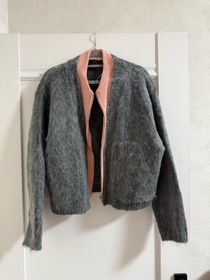 Бомбер ZARA