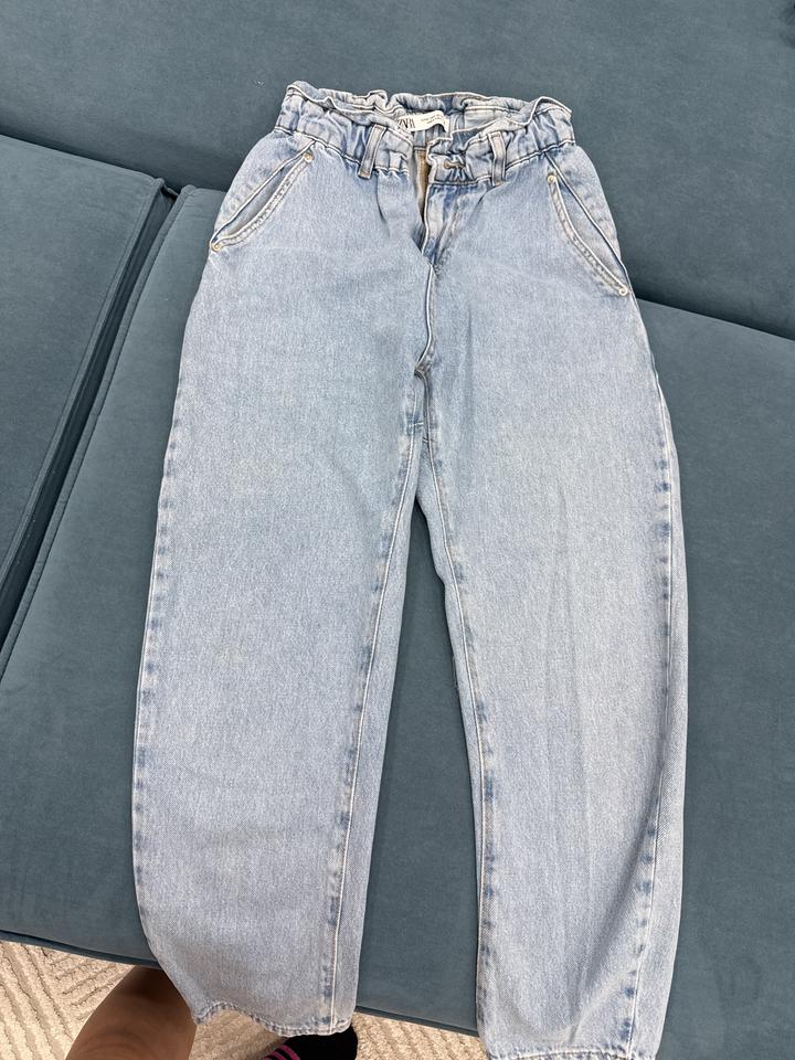 Джинсы Zara