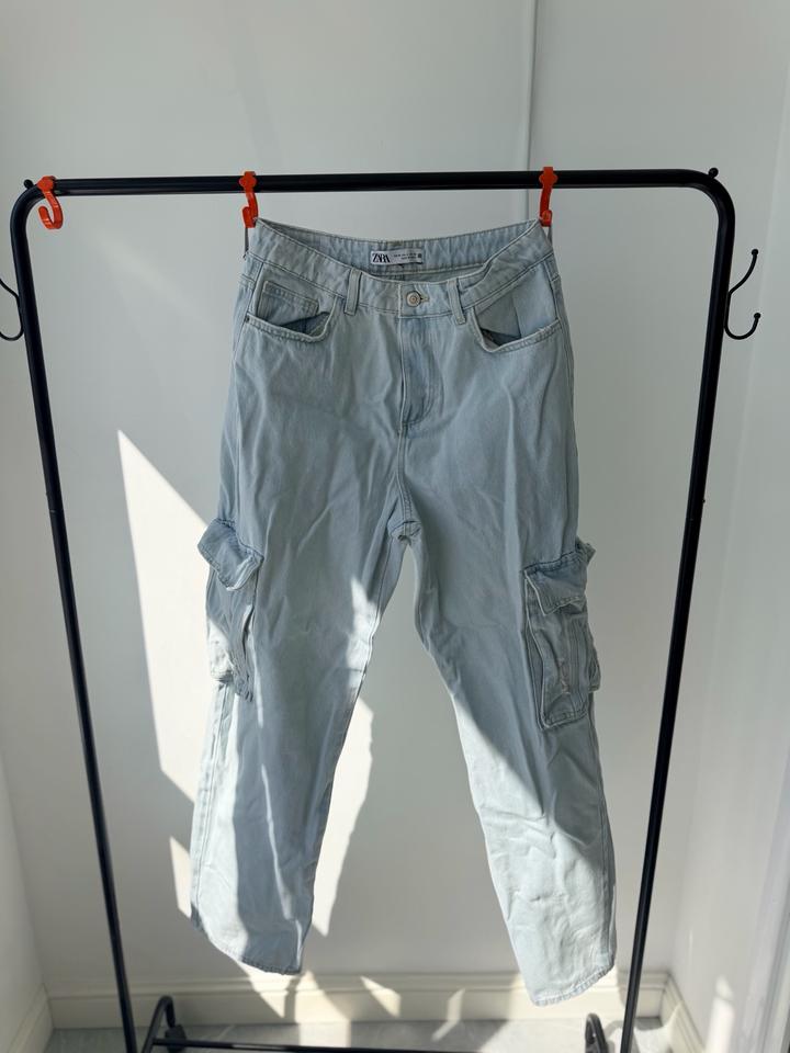 Джинсы Zara