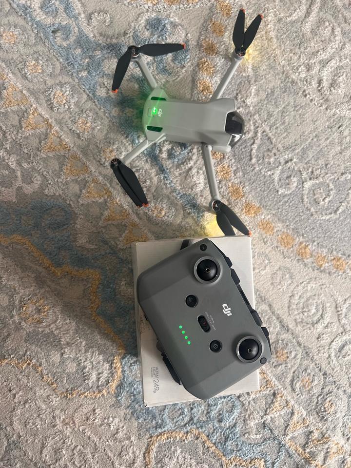DJI