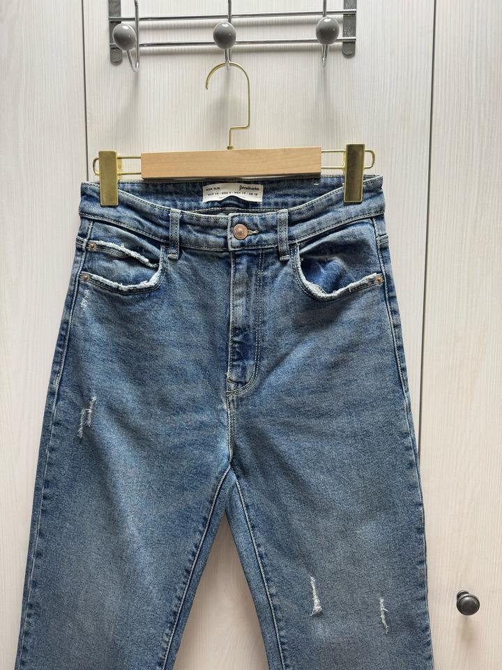 Джинсы Stradivarius Mom Slim