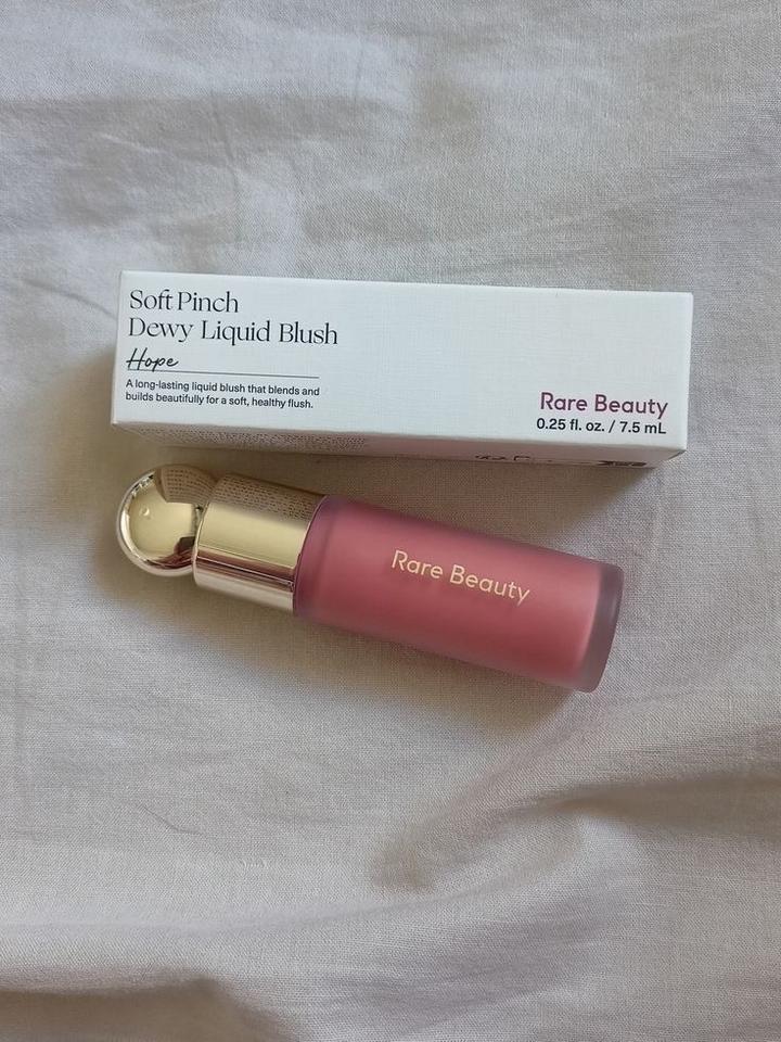 Жидкие румяна Rare Beauty Soft Pinch