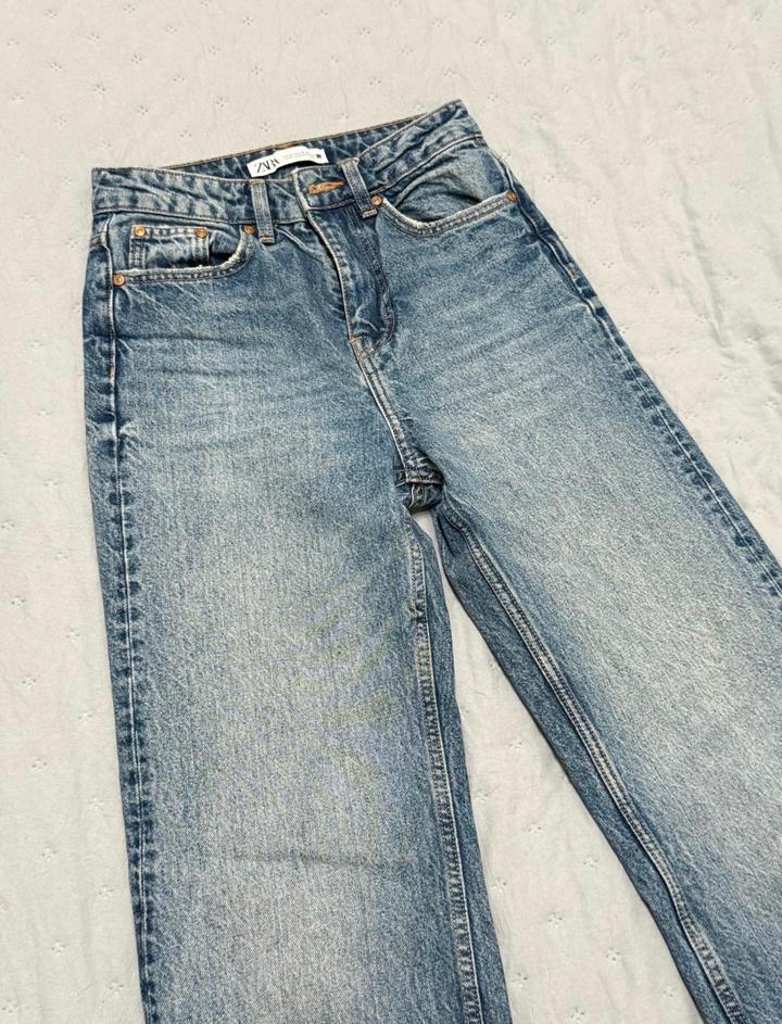 Джинсы Zara