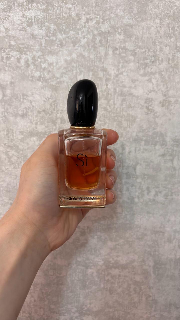 Giorgio Armani Продам Духи Si
