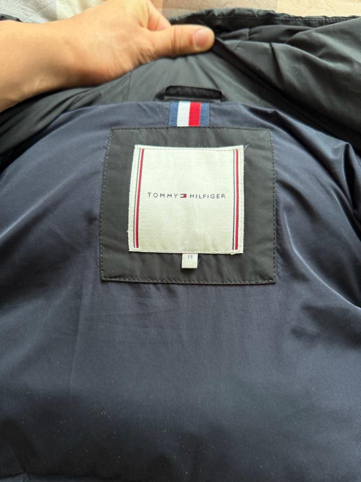 Tommy Hilfiger пуховик