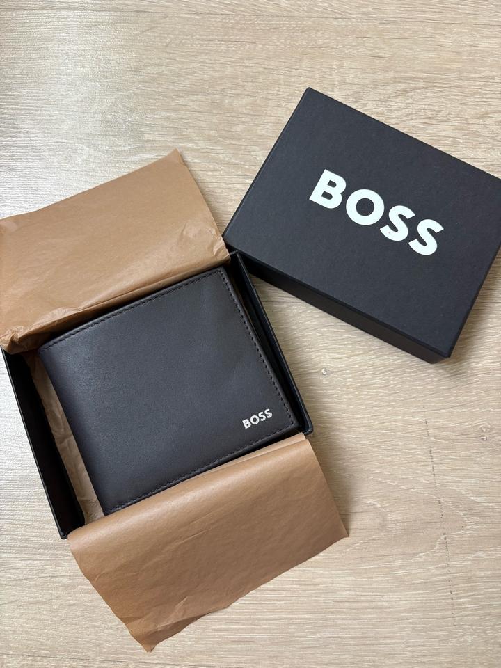 Hugo Boss Портмоне мужское BOSS