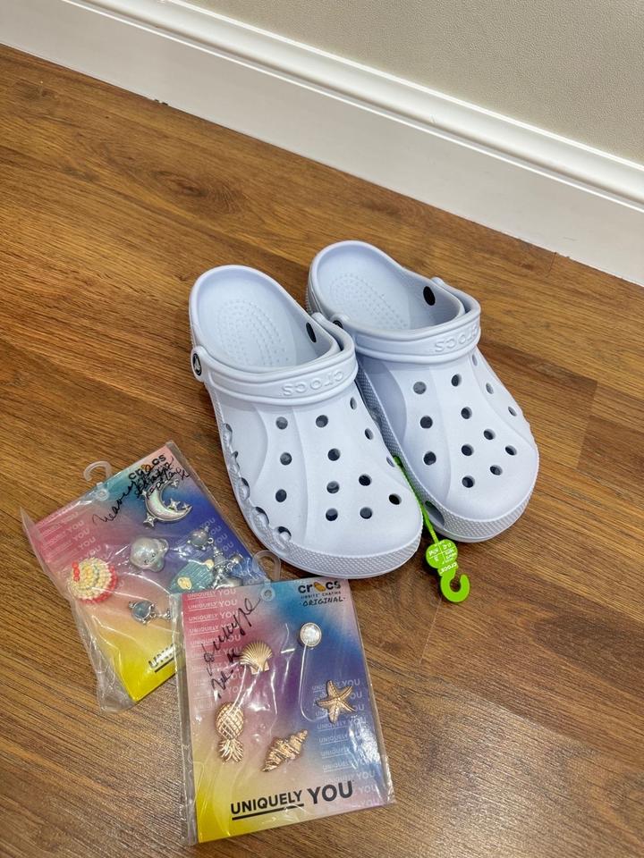 Crocs