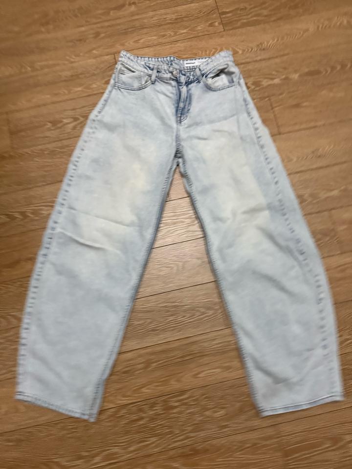 Джинсы Bershka