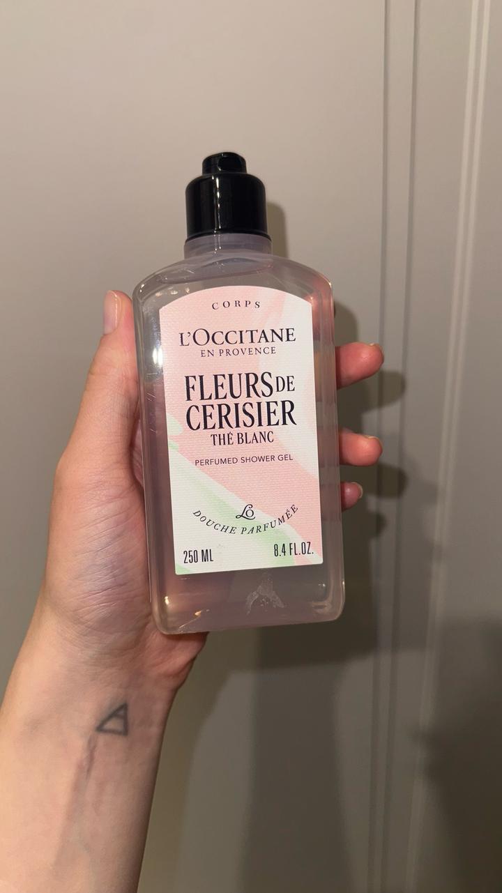 Гель для душа L'Occitane Fleurs de Cerisier Thé Blanc