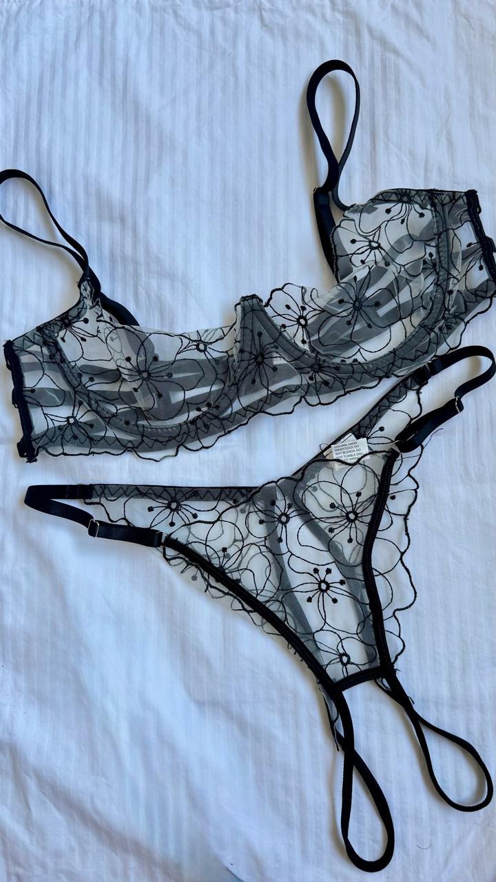 Lingerie Комплект нижнего белья с доступом