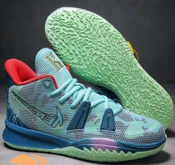 Кроссовки Nike