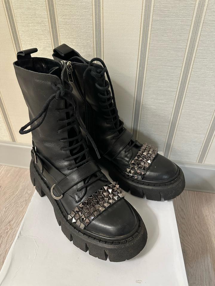 si shoes Ботинки на шнуровке с шипами