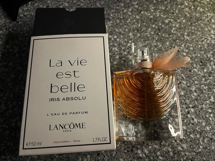 Парфюмерная вода Lancôme La vie est belle Iris Absolu