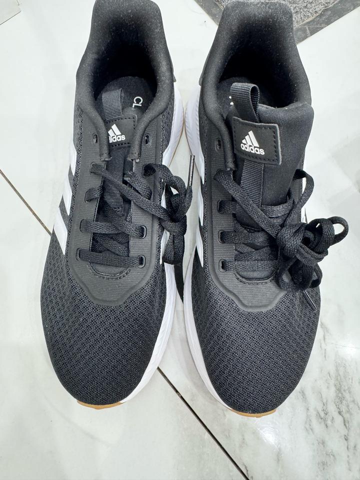 Кроссовки adidas