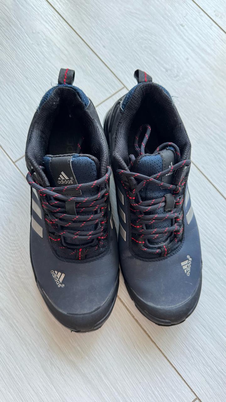 Кроссовки adidas