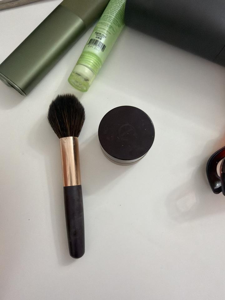 Кремовые тени для век с кистью Charlotte tilbury