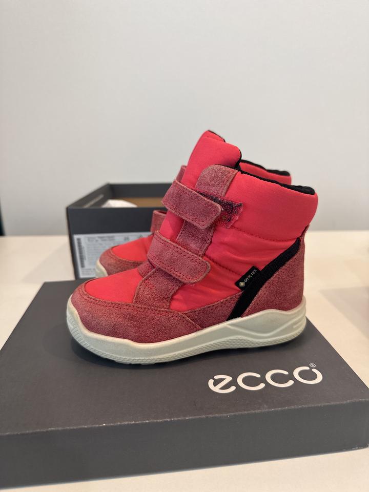 детские ботинки ECCO