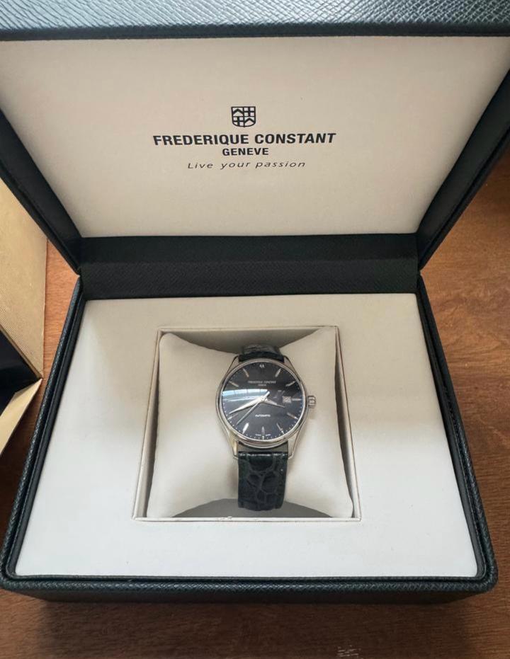 Часы frederique constant