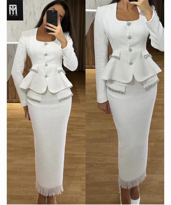 Твидовый костюм с баской