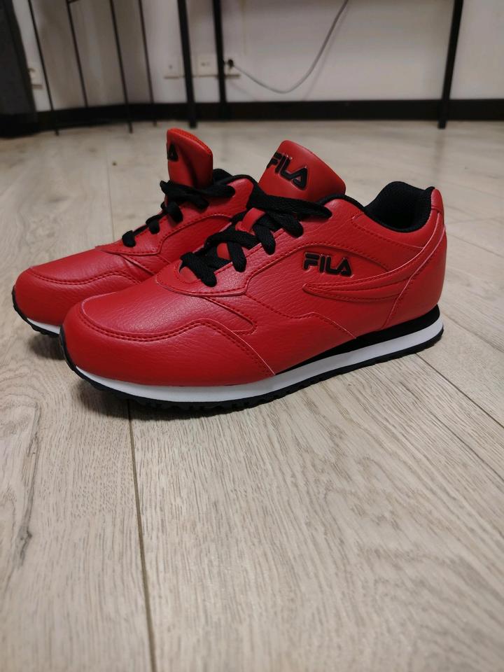 FILA Кроссовки