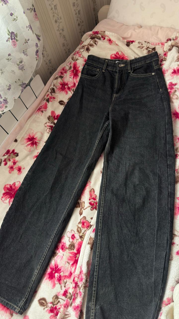 Джинсы Bershka