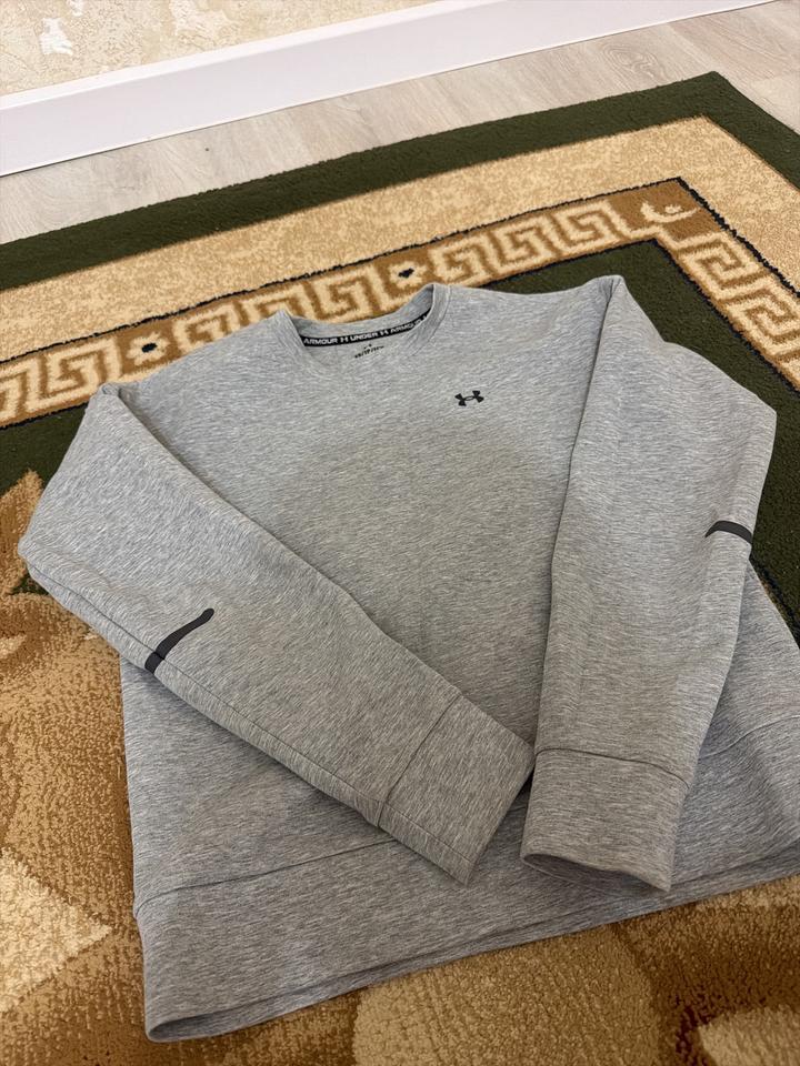Спортивный костюм Under Armour