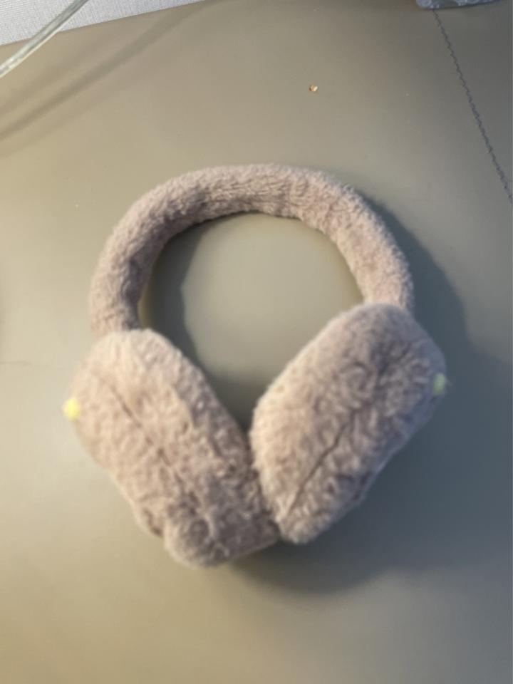 Меховые наушники