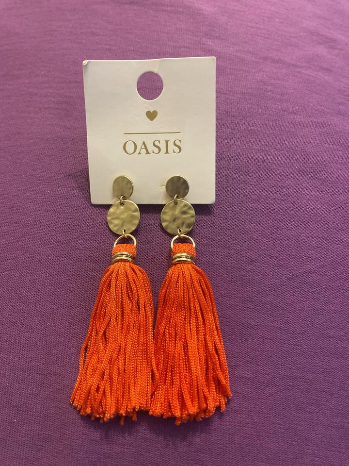 Серьги Oasis с кисточками