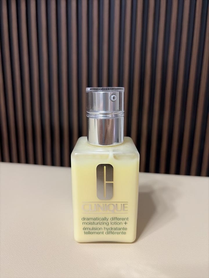 Увлажняющий лосьон Clinique Dramatically Different Moisturizing Lotion