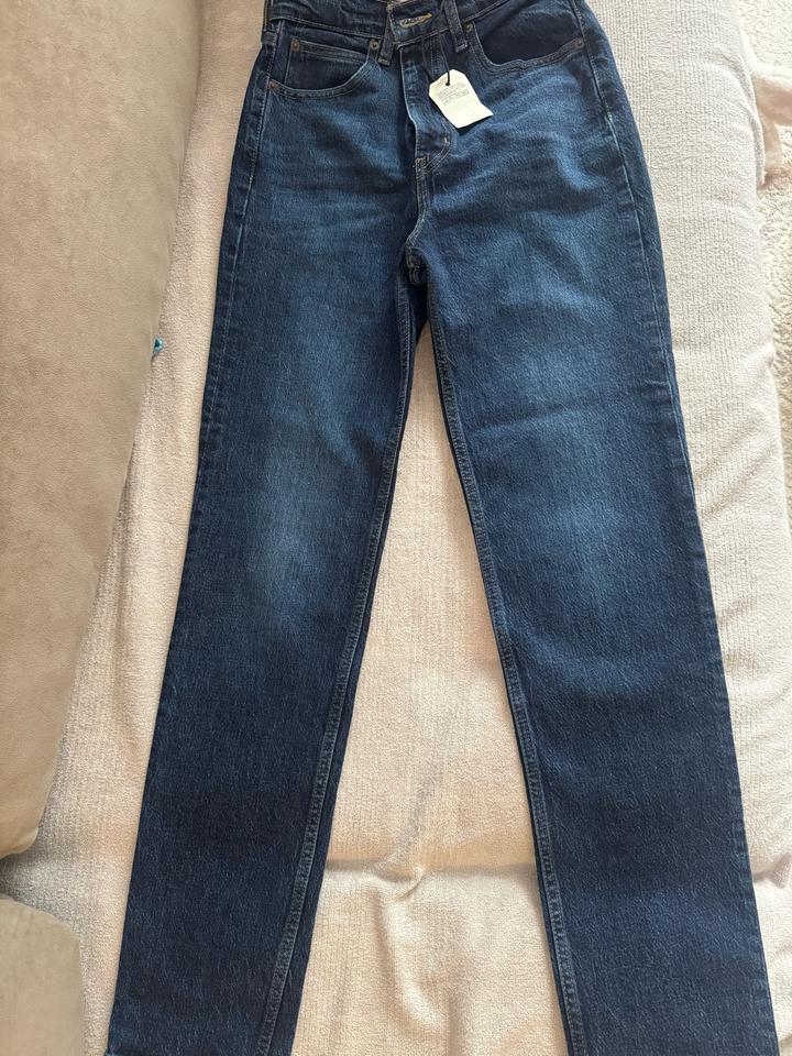 Джинсы Levi's